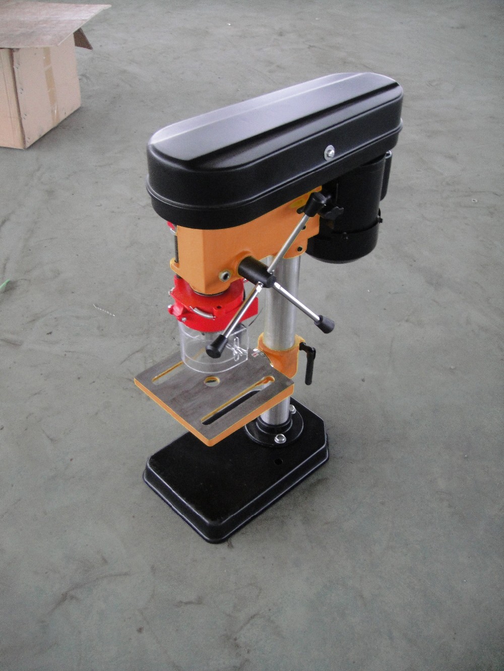 آلة حفر ثابتة زرقاء اللون بقطر - مراجعة Drill Press وسعره