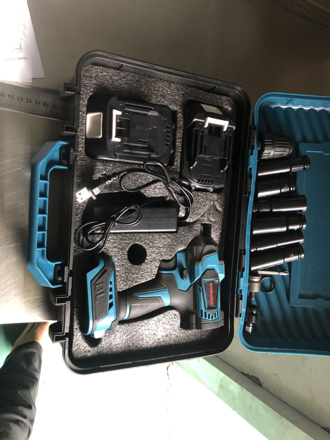 مفك براغي كهربائي بدون فرشاة ب - مراجعة Socket Wrench وسعره